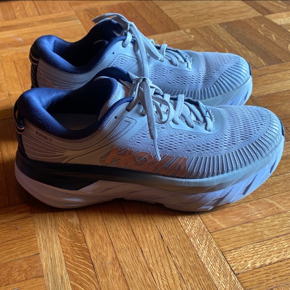 Hoka Light Blue and Navy Athletic Shoes Bondi 7 - Picture 2 of 5